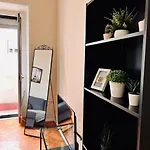 Charming 3 Bedrooms Apartment, Cool Neighbourhood Apartamento Lisboa