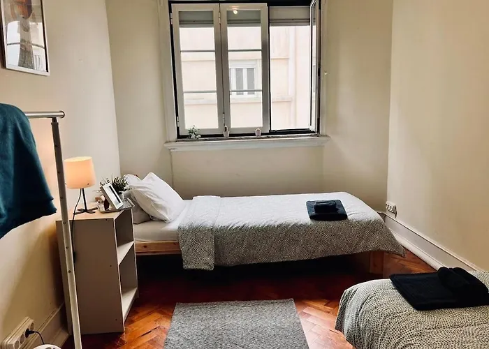 Apartament Charming 3 Bedrooms Apartment, Cool Neighbourhood