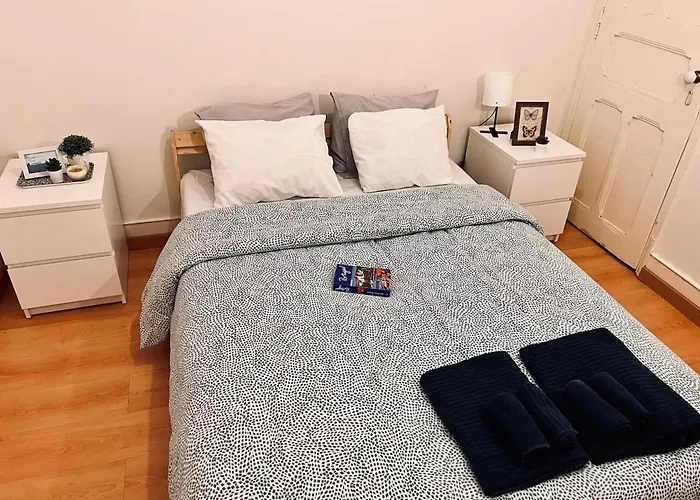 Charming 3 Bedrooms Apartment, Cool Neighbourhood リスボン