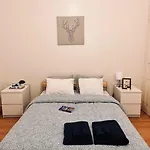 Lägenhet Charming 3 Bedrooms Apartment, Cool Neighbourhood