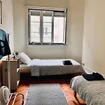 Charming 3 Bedrooms Apartment, Cool Neighbourhood Apartmán Lisboa