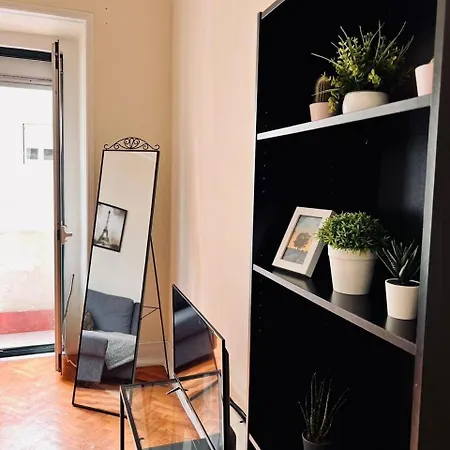 Charming 3 Bedrooms Apartment, Cool Neighbourhood Apartmán Lisboa