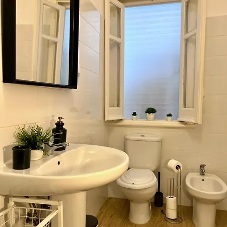 Charming 3 Bedrooms Apartment, Cool Neighbourhood Lisboa