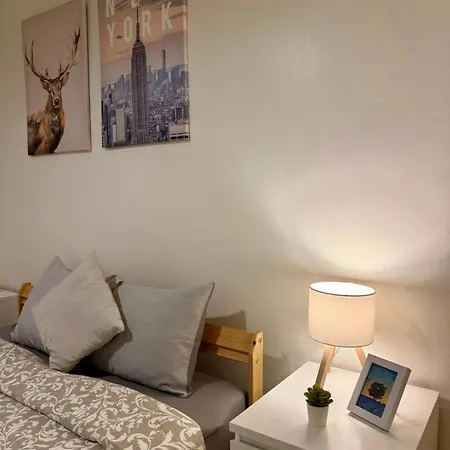 Lägenhet Charming 3 Bedrooms Apartment, Cool Neighbourhood *