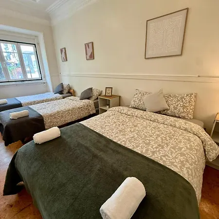 Apartment Charming 3 Bedrooms Apartment, Cool Neighbourhood Lisbon