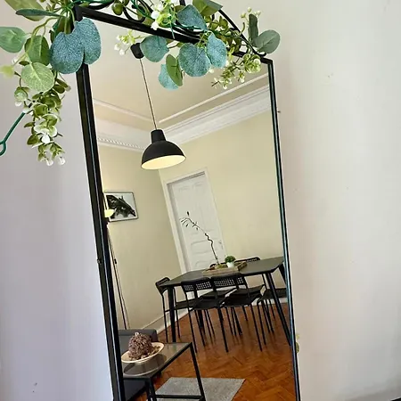 Charming 3 Bedrooms Apartment, Cool Neighbourhood Lisbon