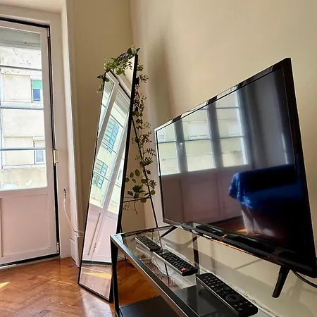 Charming 3 Bedrooms Apartment, Cool Neighbourhood Lisbon