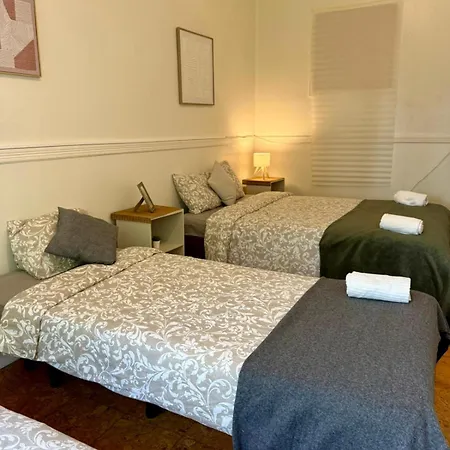 Charming 3 Bedrooms Apartment, Cool Neighbourhood Lisbon