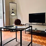 Charming 3 Bedrooms Apartment, Cool Neighbourhood ליסבון