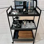 Charming 3 Bedrooms Apartment, Cool Neighbourhood דירה *