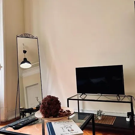 Apartman Charming 3 Bedrooms Apartment, Cool Neighbourhood Lisboa